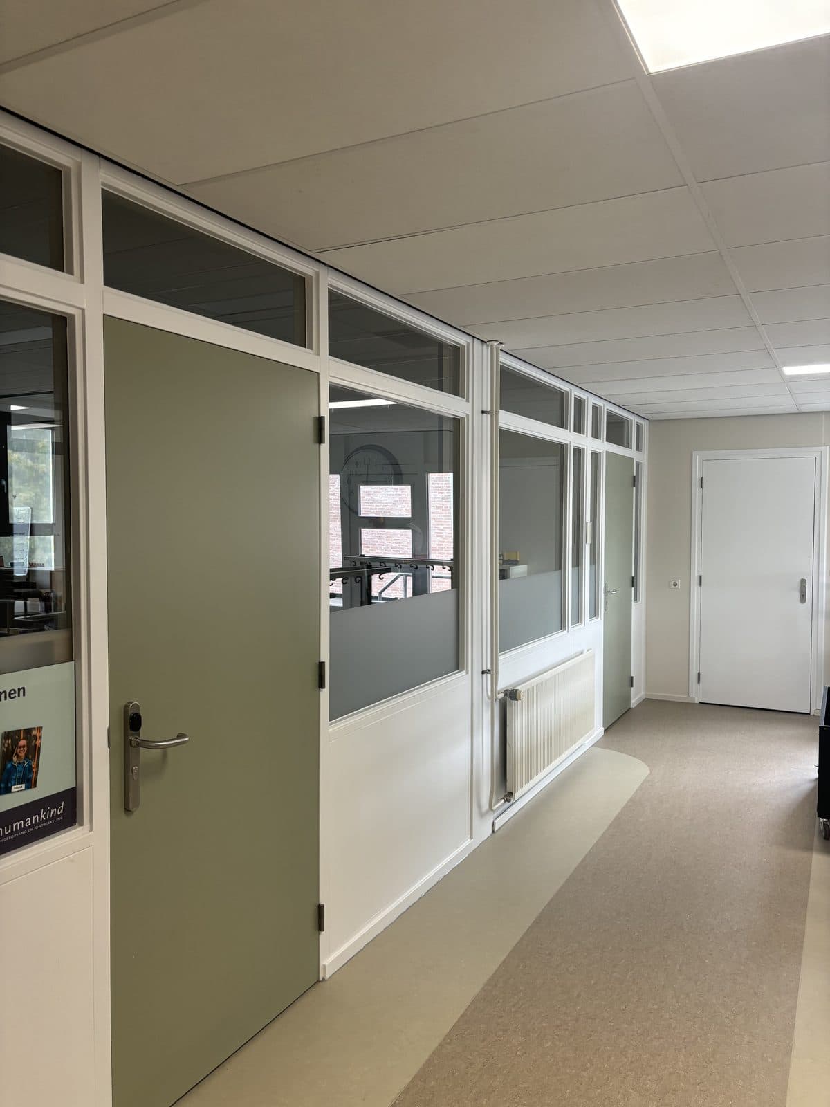Schoolgang na binnenschilderwerk tijdens vakantieperiode